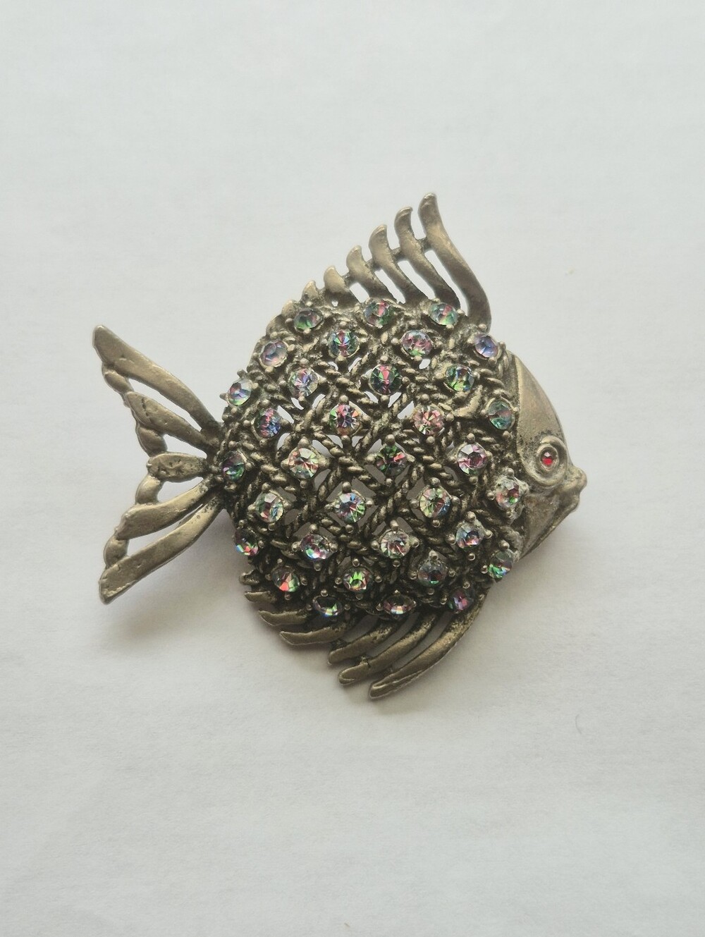 Vintage Aurora Borealis Rhinestone Fish Brooch – Mid Century Silver Tone Figural